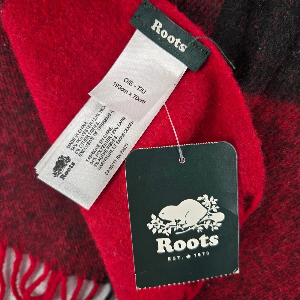 Roots New O/S Buffalo Plaid Blanket Scarf Unisex Red Black Cabin Core